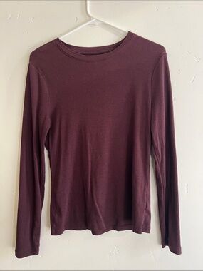 a new day Long Sleeve Crewneck Top in Burgundy